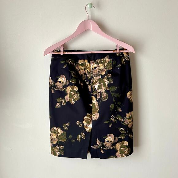J. Crew Floral ‘The Pencil Skirt’ - Picture 2 of 5